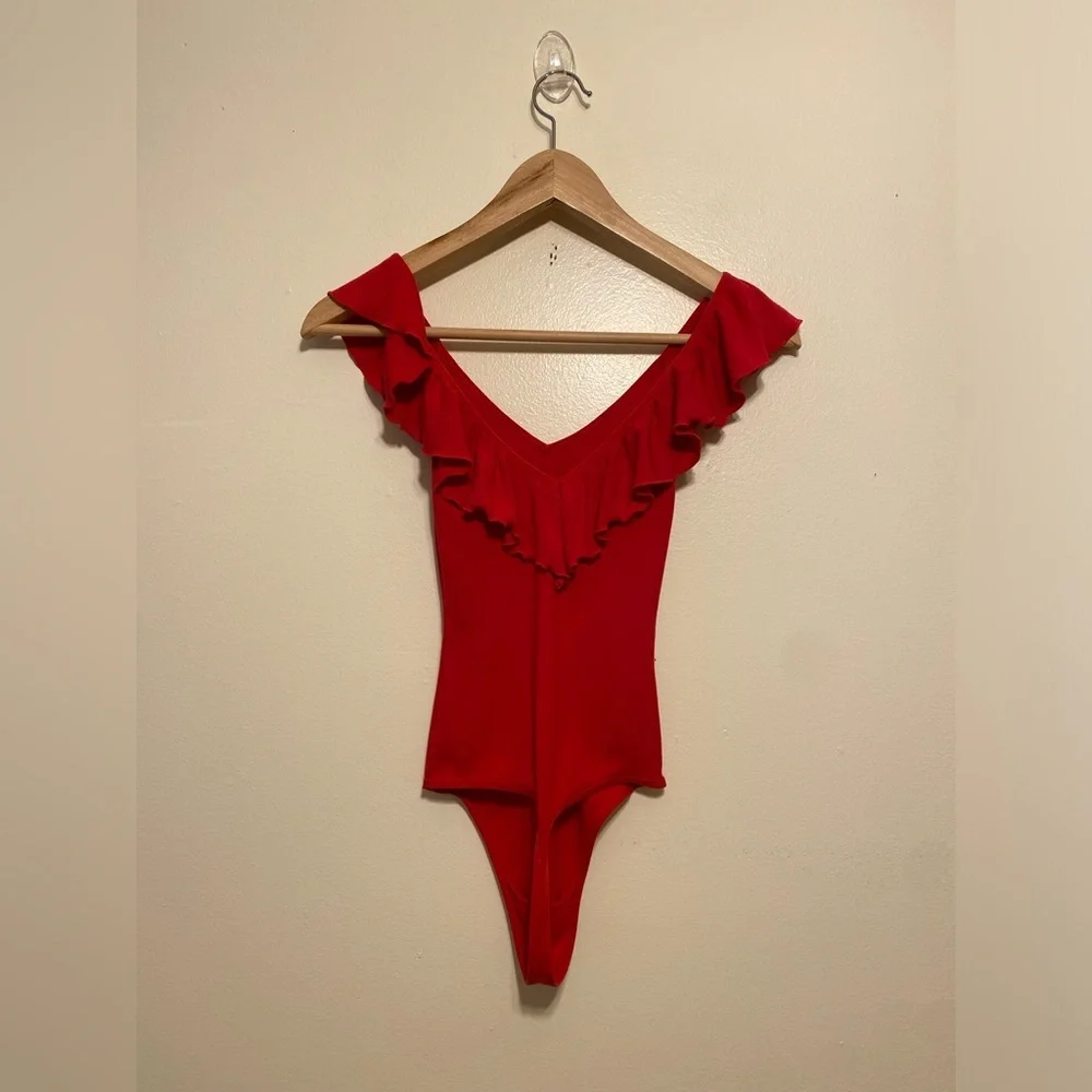 Wilfred Aritzia Red Ruffled Kids Bodysuit. Size XXS